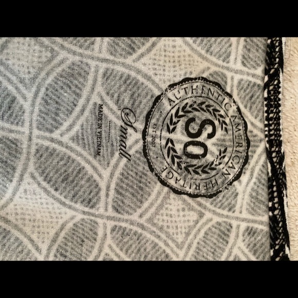 Black and White Patterned Crop Top - Picture 5 of 5